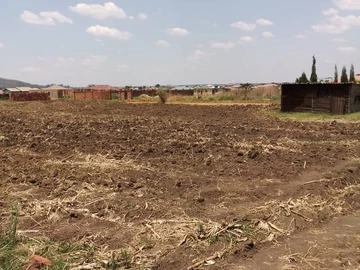 Commercial & Industrial Land