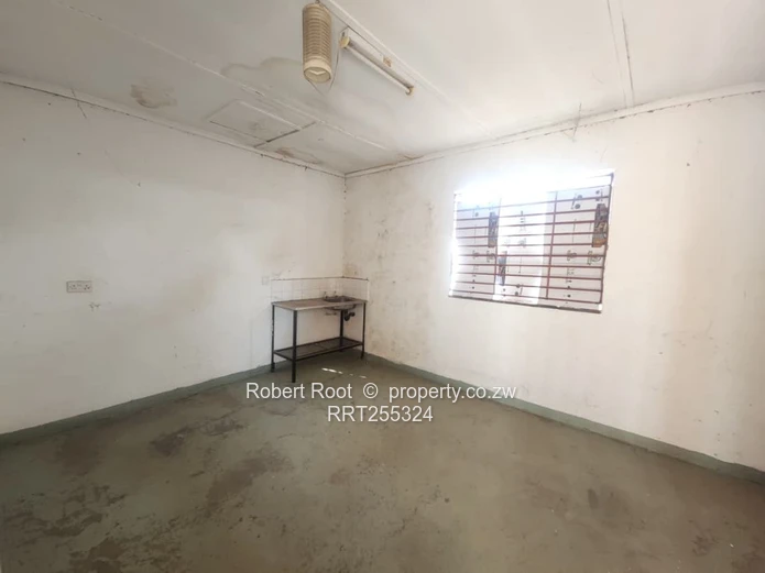 Warehouse To Rent In Bluffhill Industrial Park 