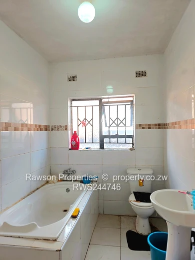 Magnificent 3 bedroomed house forsale!