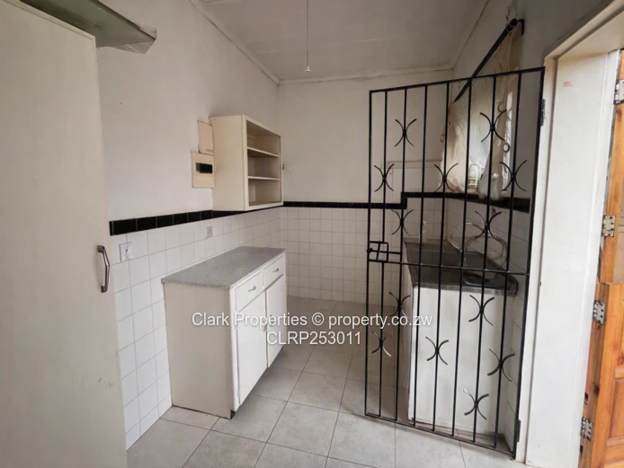 Cottage Available In Marlborough!