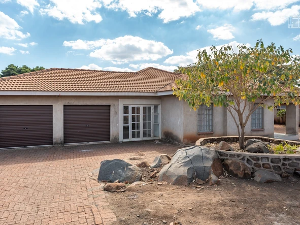 5 Bedroom House