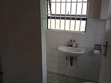 3 Bedroom Flat & Apartment