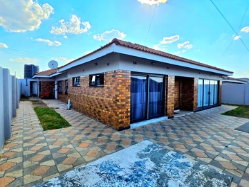 5 Bedroom House