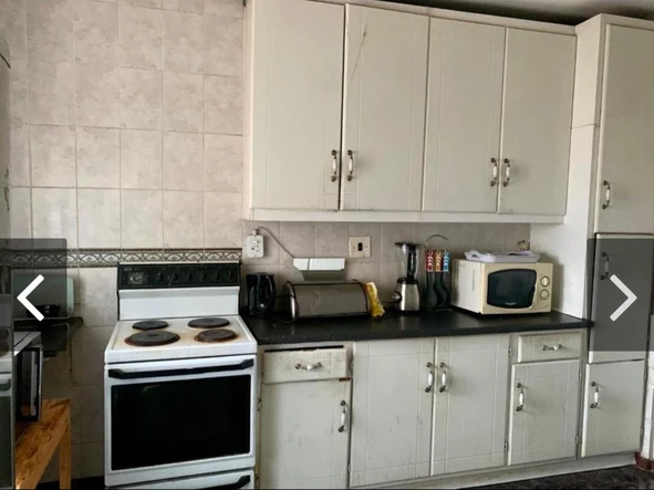 2 Bedroom Flat & Apartment
