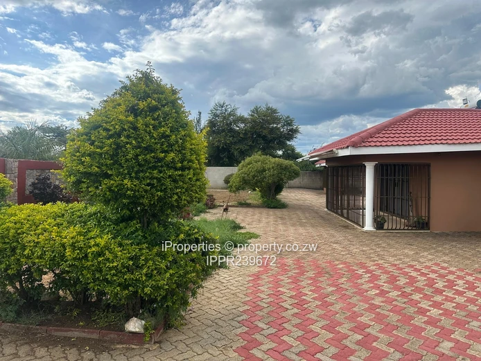 5 Bed Family Home in the Peaceful Suburb of Manningdale