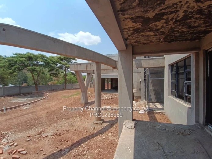 Elegant Family Home with Architectural Flair — Gletwin Estate