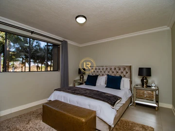 3 Bedroom Flat & Apartment