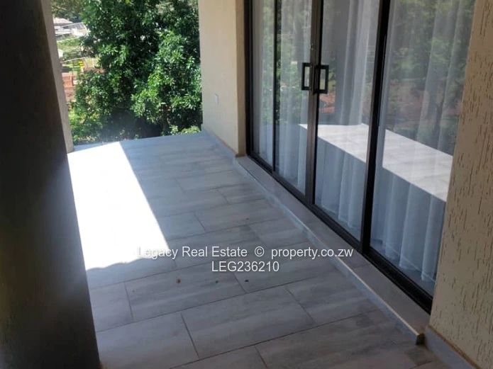 Prestigious Glen Lorne Residence on 2,000m² Stand,Exceptional Luxury Home with Multiple Ensuites