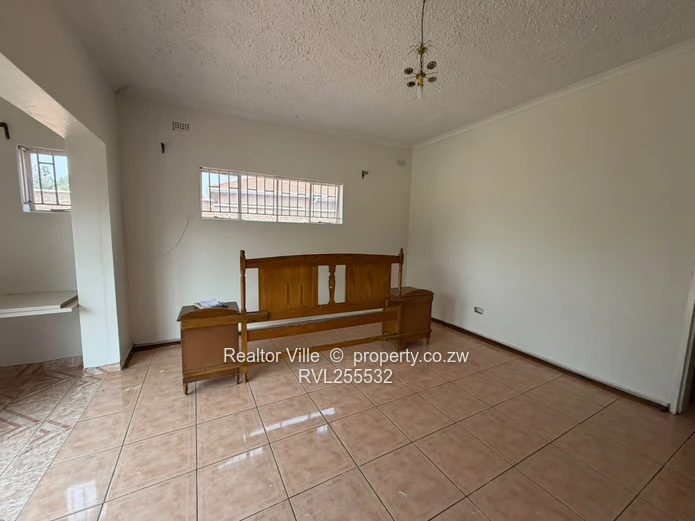 7 Bedroom House for Rent in Borrowdale