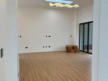 4 Bedroom Garden Flat