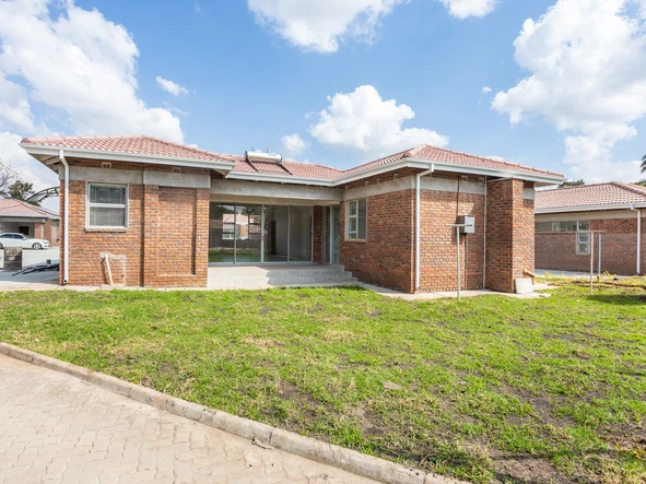Brand-New Three-Bedroom Units in Highlands!