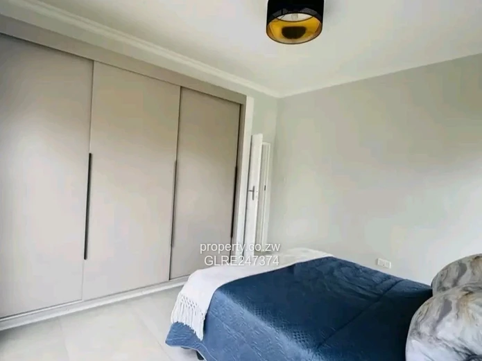 Spacious 3-Bed Apartment in Hatfield with Borehole