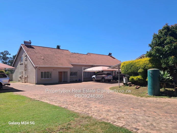 Marlborough Mews Fully furnished 4 bed cluster unit for rent.