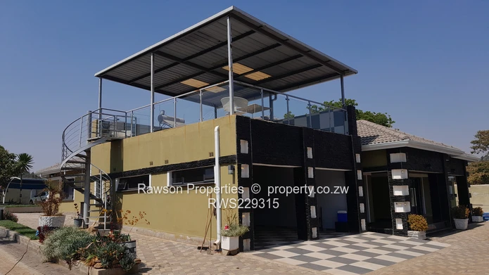 Mandara 6 beds House for Sale