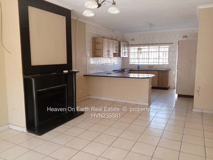 Cluster home to let  (Sole Mandate)