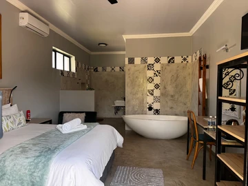 Hotel & Lodge