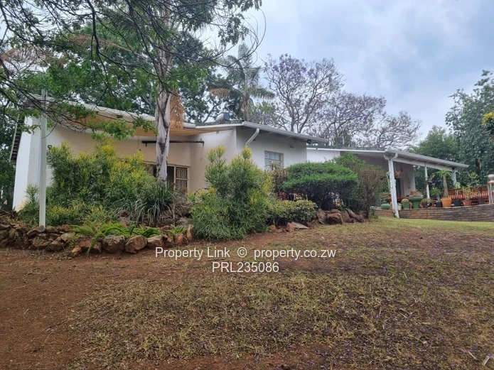 Home With Views, Pool & Self-Contained Cottage!