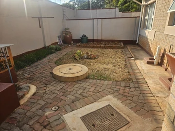 2 Bedroom Garden Flat