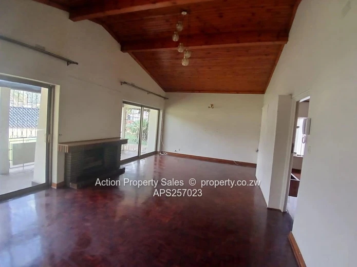 Neat Home Suitable For Offices Also! 