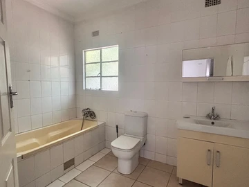 Flat & Apartment