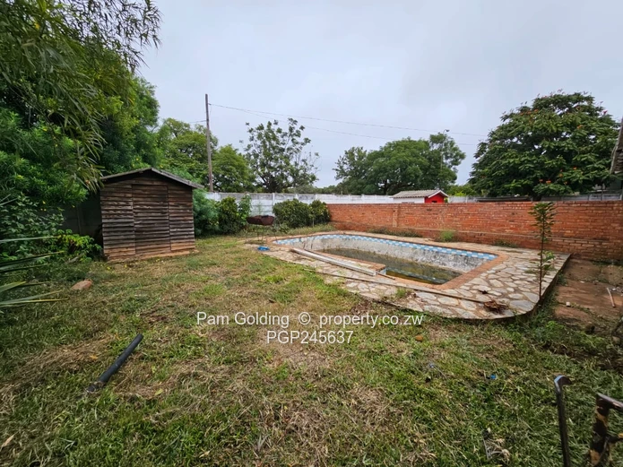 Commercial Corner In Famona