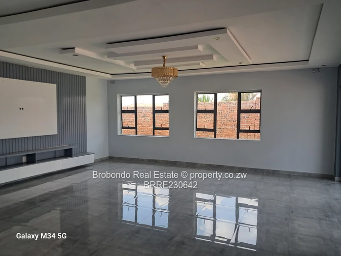 5 bed house for sale in Mt Pleasant Heights recently built. 