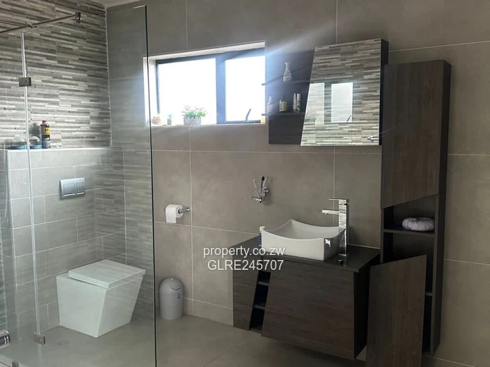 Spacious 6-Bed Glen Lorne Home with Pool, Garden & Borehole