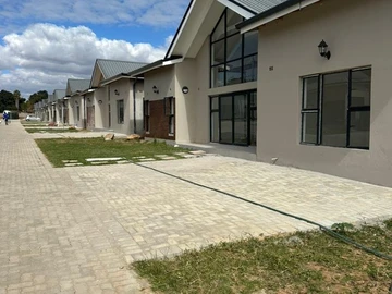 3 Bedroom Flat & Apartment