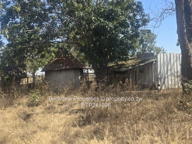 428ha Bubi Grazing Farm with Cattle Kraal & Dip Tank