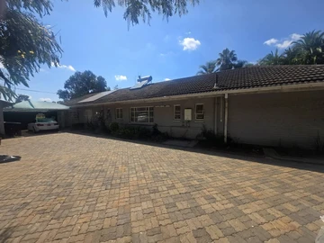 5 Bedroom House