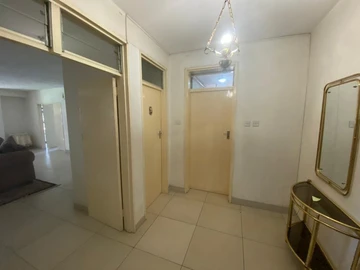 3 Bedroom Flat & Apartment