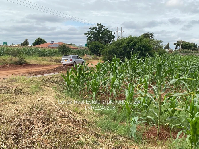 PRIME HARARE NORTH LAND MOUNT PLEASANT HEIGHTS 2168sqm