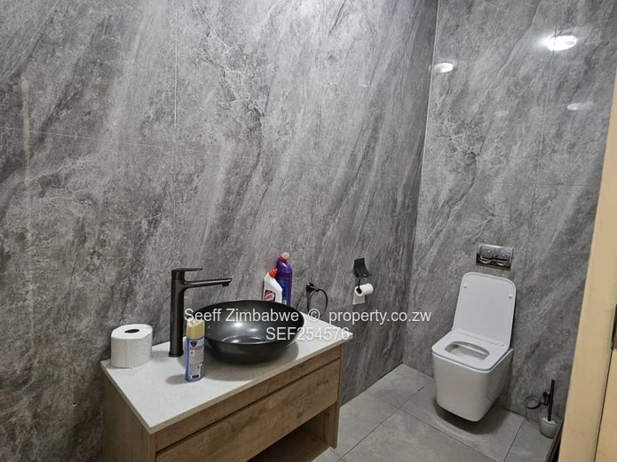 To Let: Modern 3-Bed Duplex in Helensvale | Full Solar Backup & AC