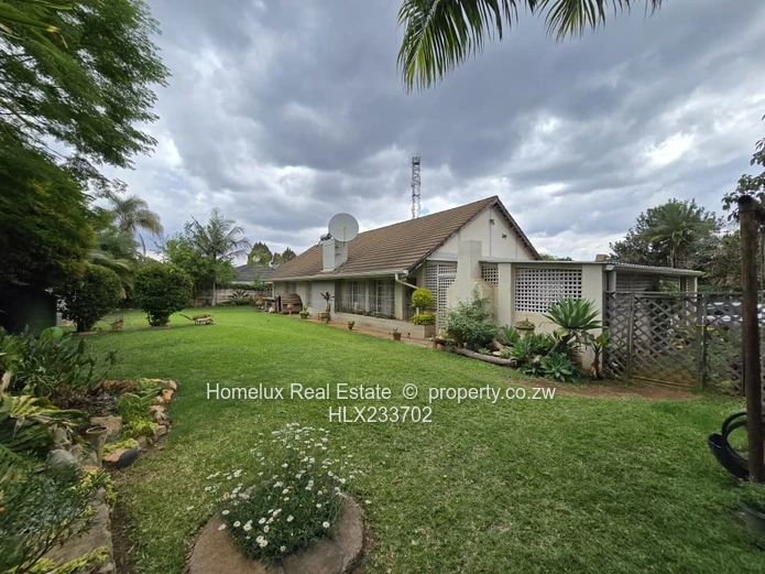 Elegant Eastlea 5-Bedroom Family Home with Separate Cottage |