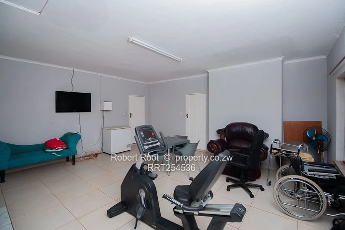 Prime 5 Bedroom Home for Sale in Helensvale