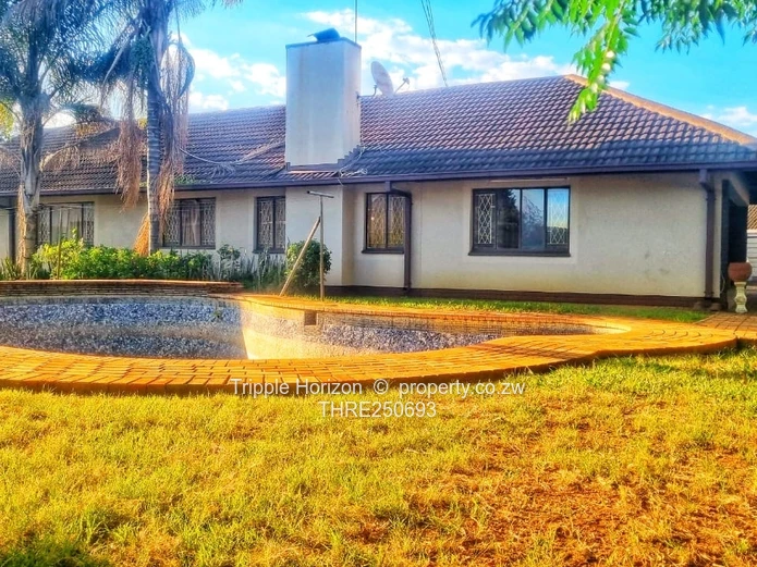 Greencroft Townhouse — 3-Bed,Swimming Pool