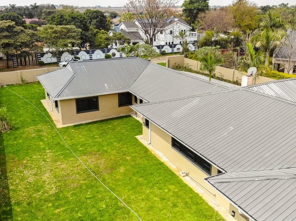 6 Bedroom House