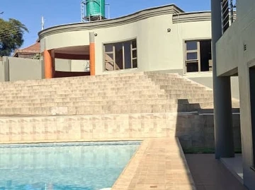 5 Bedroom House