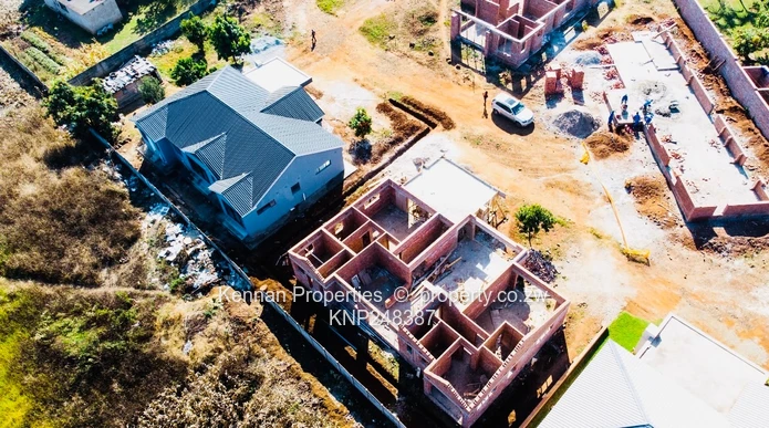 4 Bedroom Single Storey Townhouse For Sale In Mandara 