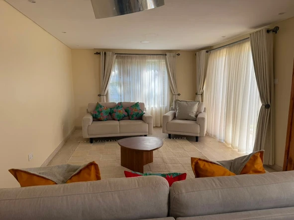 3 Bedroom Flat & Apartment