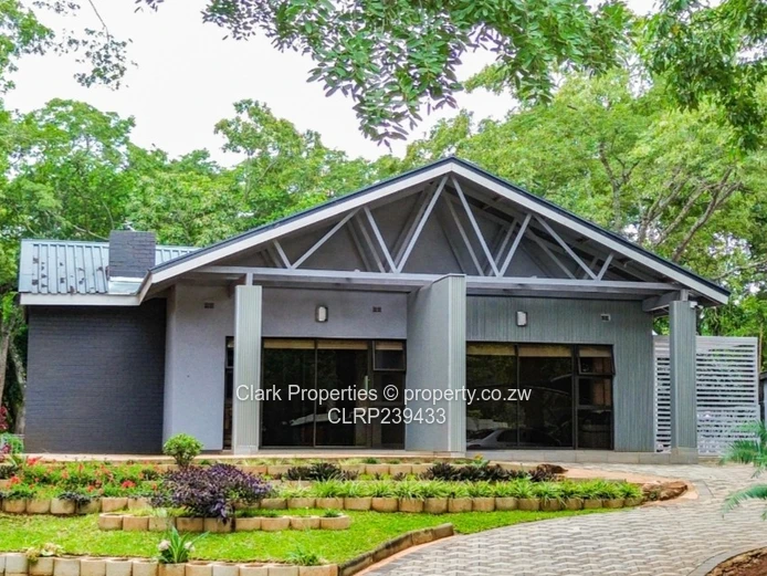 6-Bed Rolf Valley Home 
