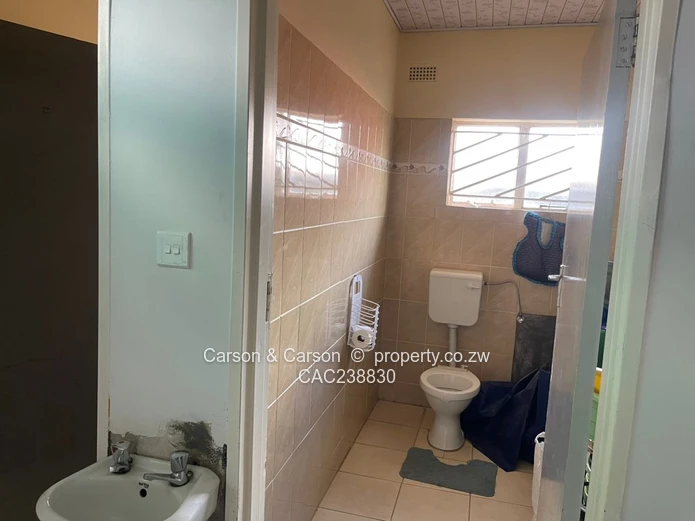 Damofalls Park Phase 1 – Executive 5-Bedroom House To Let