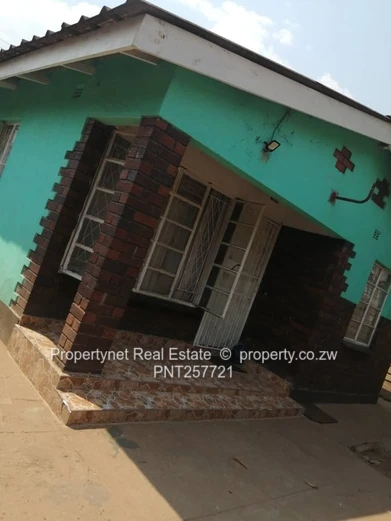 Solid neat family home!!!