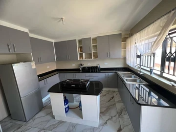 Modern,Neat and compact family home