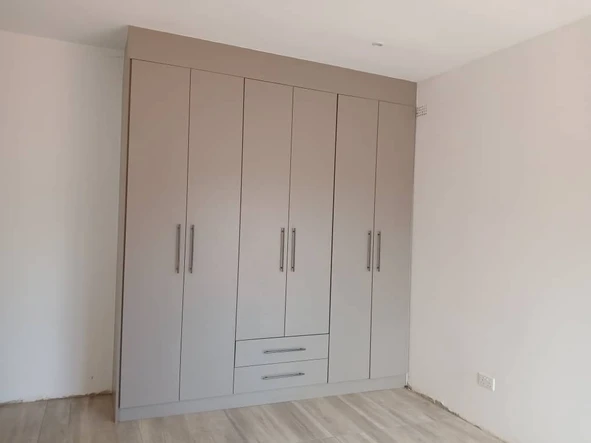 3 Bedroom Flat & Apartment