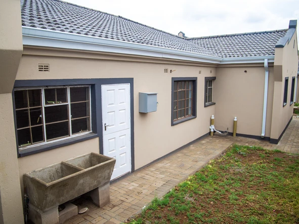 2 Unit Townhouse Complex