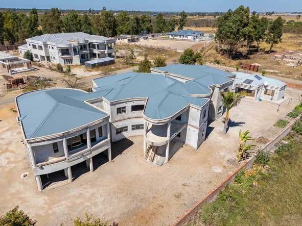 8 Bedroom House