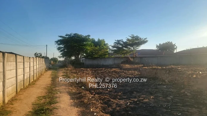 1,239 m² Chipukutu Park Stand — 