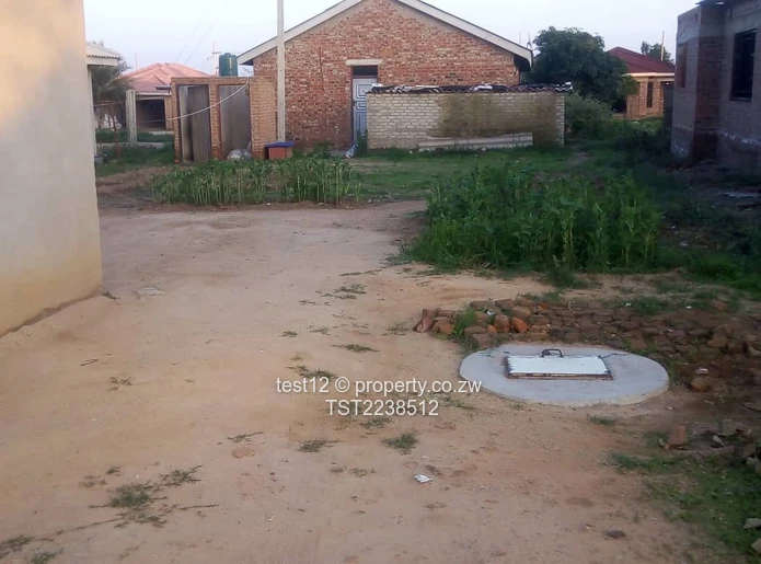 Budiriro stand for sale  (Sole Mandate)