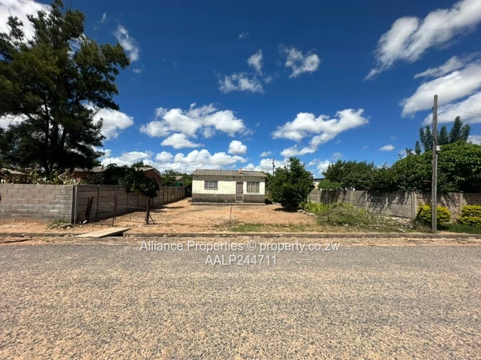 4-Bedroom House for Sale in Luveve, Bulawayo (Leasehold)